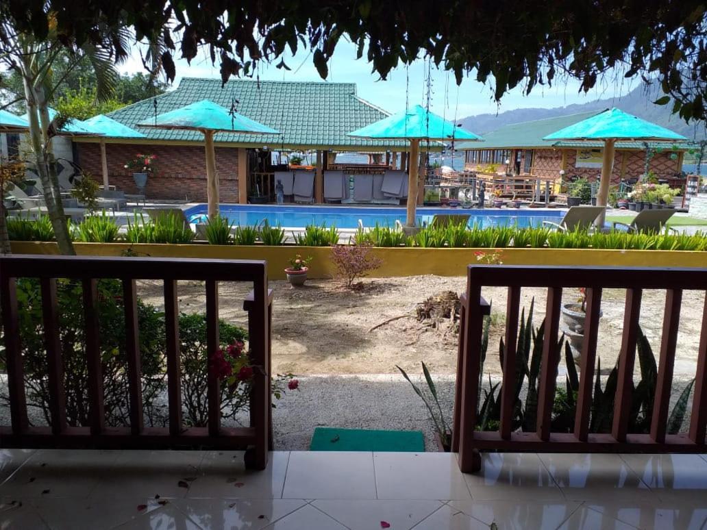 Toba Village Inn Tuk Tuk Εξωτερικό φωτογραφία