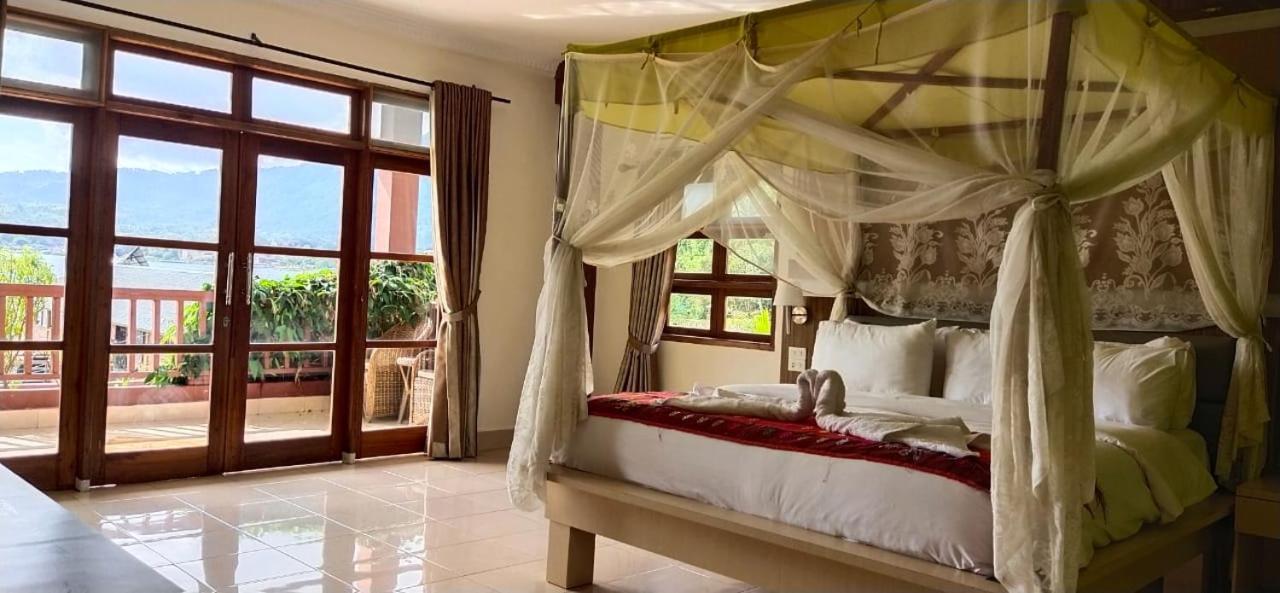 Toba Village Inn Tuk Tuk Εξωτερικό φωτογραφία