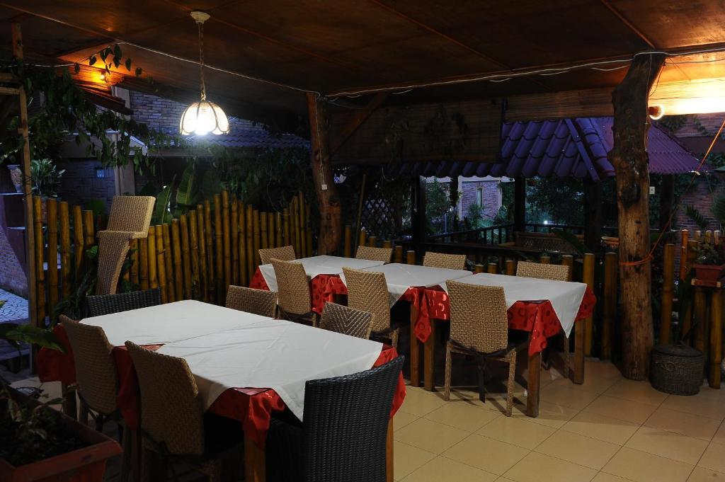 Toba Village Inn Tuk Tuk Δωμάτιο φωτογραφία