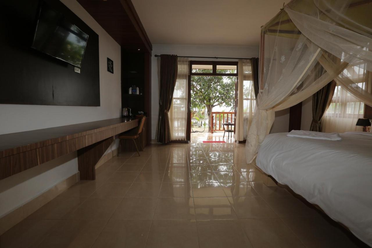 Toba Village Inn Tuk Tuk Εξωτερικό φωτογραφία