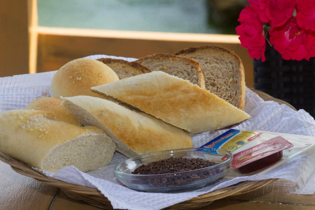 Toba Village Inn Tuk Tuk Εξωτερικό φωτογραφία