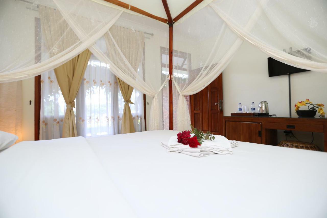 Toba Village Inn Tuk Tuk Εξωτερικό φωτογραφία